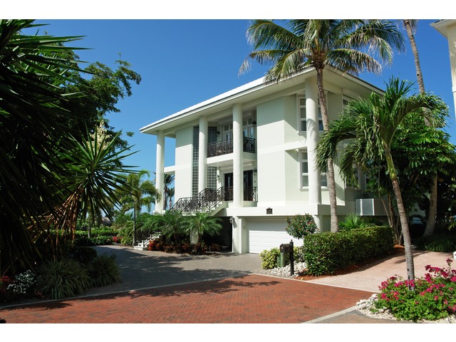 Bonita Springs, FL - $8,495,000